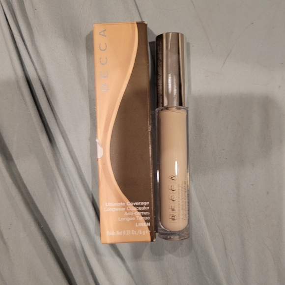 NWT Becca Ultimate Coverage Concealer Linen - Picture 1 of 4